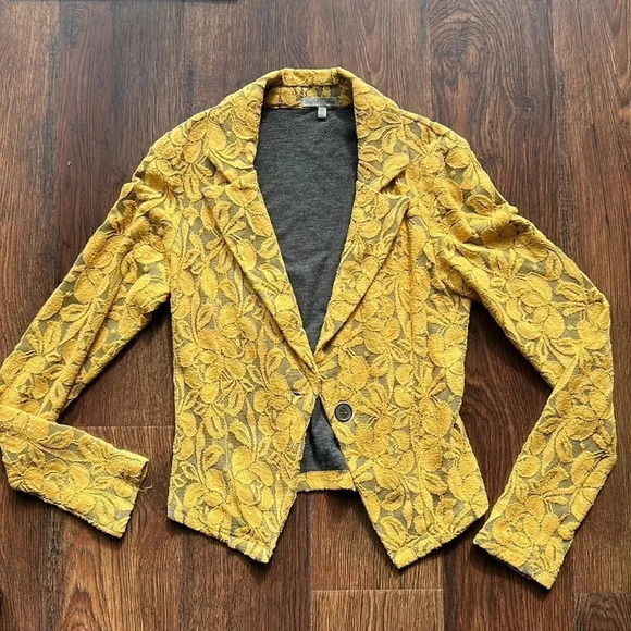 Charlotte Russe Mustard Yellow Floral Blazer | Blazer Jacket | Fall Jacket - Picture 1 of 7